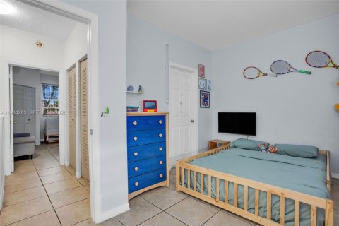 Townhouse in Weston, Florida 2 bedrooms, 93.37 sq.m. № 2051417 - photo 10