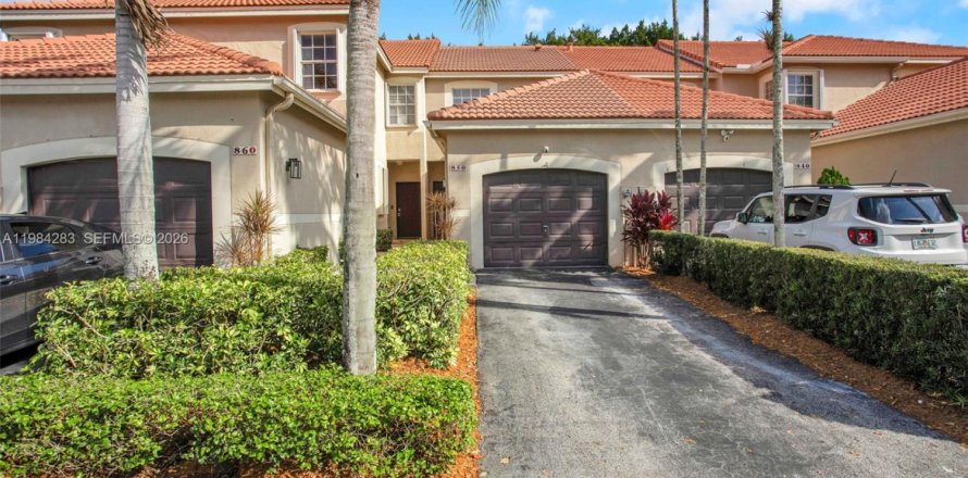 Townhouse in Weston, Florida 2 bedrooms, 93.37 sq.m. № 2051417