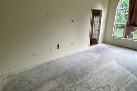 Villa ou maison à vendre à Zephyrhills, Floride: 4 chambres, 249.26 m2 № 2227787 - photo 9