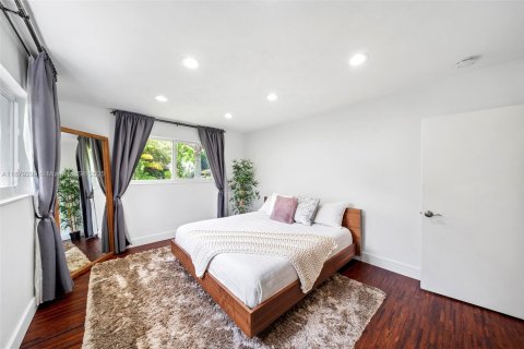 Casa en venta en El Portal, Florida, 3 dormitorios, 160.54 m2 № 1933125 - foto 25