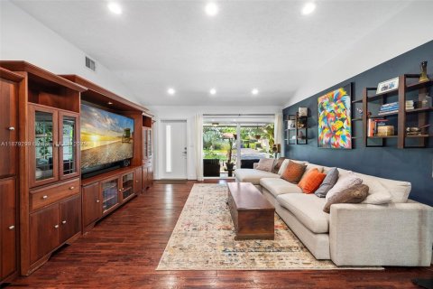 Casa en venta en El Portal, Florida, 3 dormitorios, 160.54 m2 № 1933125 - foto 8