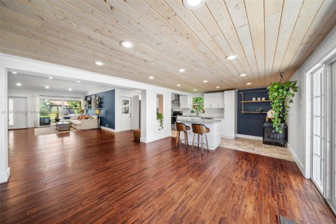 Casa en venta en El Portal, Florida, 3 dormitorios, 160.54 m2 № 1933125 - foto 4