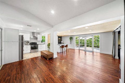 Casa en venta en El Portal, Florida, 3 dormitorios, 160.54 m2 № 1933125 - foto 5