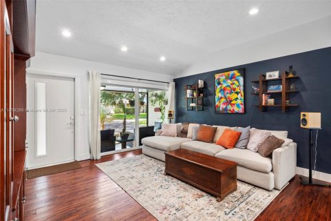 Casa en venta en El Portal, Florida, 3 dormitorios, 160.54 m2 № 1933125 - foto 7