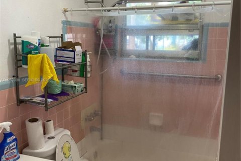 Casa en venta en Miami, Florida, 3 dormitorios, 122.35 m2 № 2008123 - foto 8