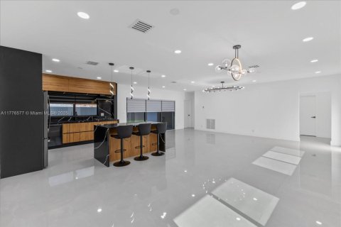 Купить виллу или дом в Майами, Флорида 5 спален, 183.02м2, № 1702095 - фото 5