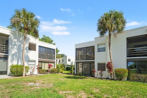 Condo in Sarasota, Florida, 2 bedrooms № 2102261 - photo 24