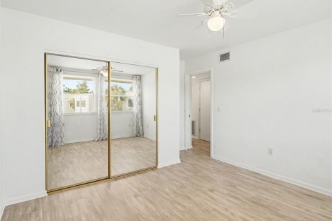 Condo in Sarasota, Florida, 2 bedrooms № 2102261 - photo 19