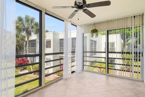 Condo in Sarasota, Florida, 2 bedrooms № 2102261 - photo 20