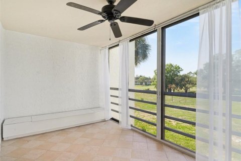 Condo in Sarasota, Florida, 2 bedrooms № 2102261 - photo 21
