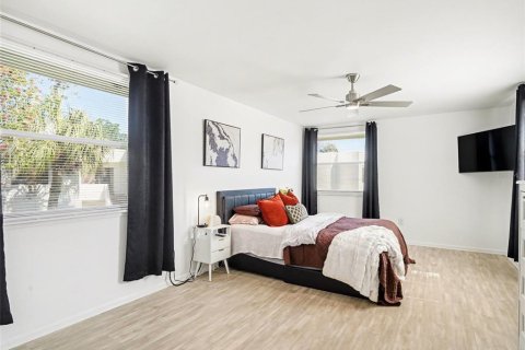Condo in Sarasota, Florida, 2 bedrooms № 2102261 - photo 14