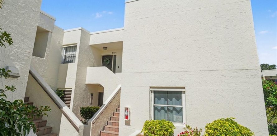 Condo in Sarasota, Florida, 2 bedrooms № 2102261