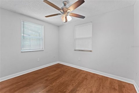 House in Spring Hill, Florida 3 bedrooms, 122.82 sq.m. № 2216775 - photo 14