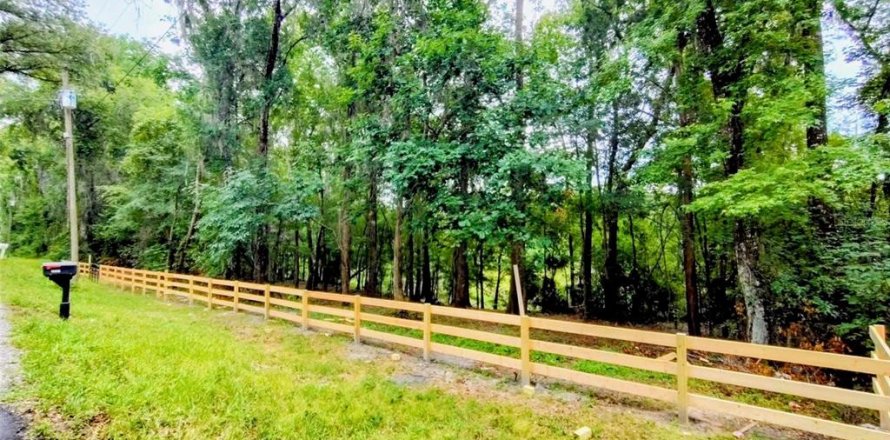 Terreno en Brooksville, Florida № 2109450