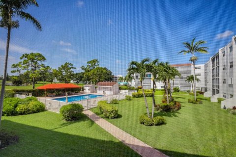 Condo in Lake Worth, Florida, 2 bedrooms  № 2389923 - photo 25