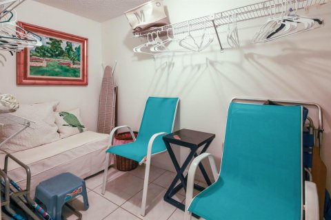 Condo in Lake Worth, Florida, 2 bedrooms  № 2389923 - photo 20