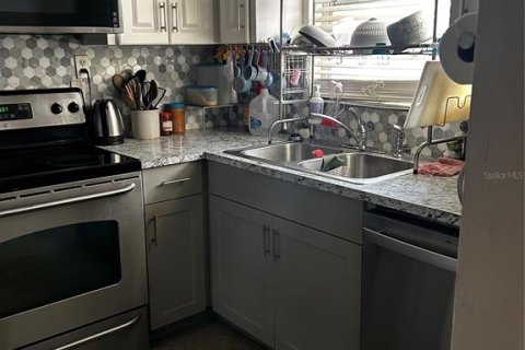 Condominio en alquiler en Bradenton, Florida, 2 dormitorios, 83.24 m2 № 2117205 - foto 3