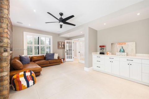 Casa en venta en Palmetto Bay, Florida, 5 dormitorios, 430.42 m2 № 1847724 - foto 15