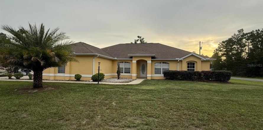 Casa en Ocala, Florida 3 dormitorios, 198.35 m2 № 1833416