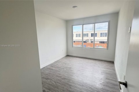 Adosado en venta en Homestead, Florida, 4 dormitorios, 133.22 m2 № 1923199 - foto 8