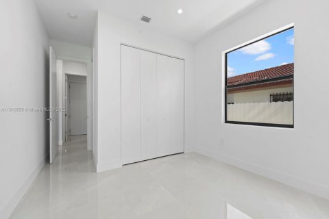 Купить виллу или дом в Майами, Флорида 5 спален, 362.32м2, № 1770454 - фото 27