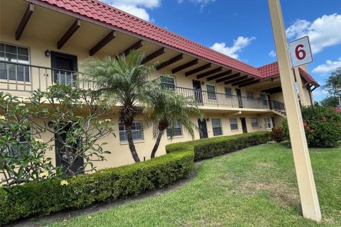 Copropriété à vendre à Largo, Floride: 1 chambre, 58.25 m2 № 1732506 - photo 3