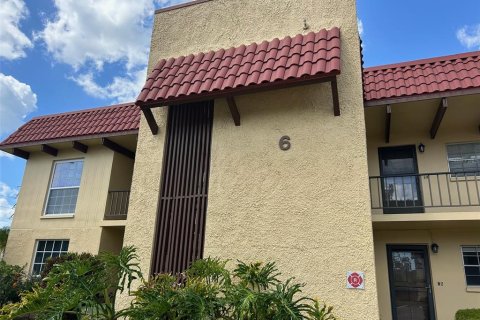 Copropriété à vendre à Largo, Floride: 1 chambre, 58.25 m2 № 1732506 - photo 1