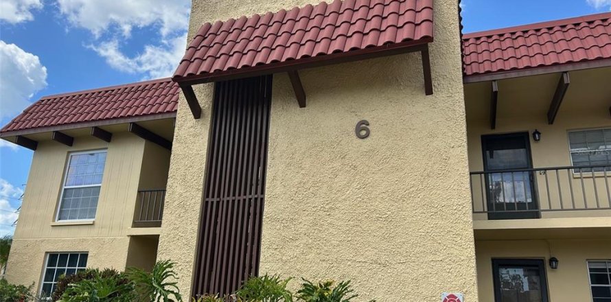 Condo à Largo, Floride, 1 chambre  № 1732506