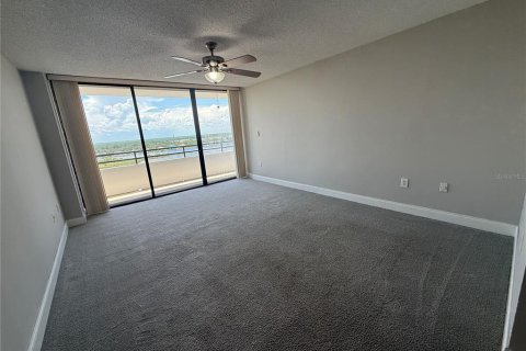 Condo in Flagler Beach, Florida, 3 bedrooms  № 1919264 - photo 23