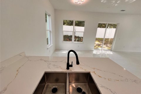 Casa en alquiler en Orlando, Florida, 4 dormitorios, 174.84 m2 № 1902729 - foto 7