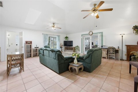 Villa ou maison à vendre à Ocala, Floride: 3 chambres, 234.95 m2 № 2132029 - photo 11