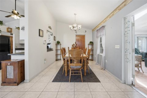 Villa ou maison à vendre à Ocala, Floride: 3 chambres, 234.95 m2 № 2132029 - photo 8
