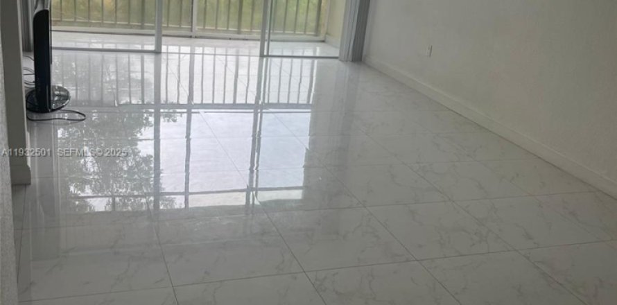 Appartement à Miami, Floride 1 chambre, 63.17 m2 № 1990880