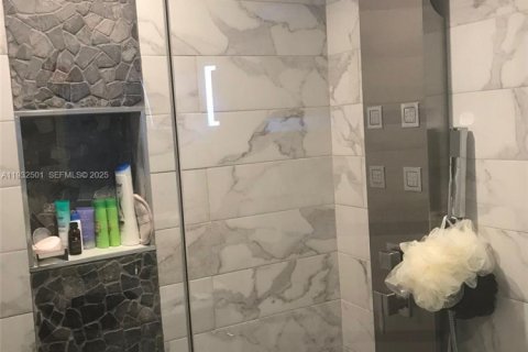 Appartement à louer à Miami, Floride: 1 chambre, 63.17 m2 № 1990880 - photo 5