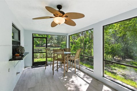 House in Southwest Ranches, Florida 3 bedrooms, 243.03 sq.m. № 1834020 - photo 15