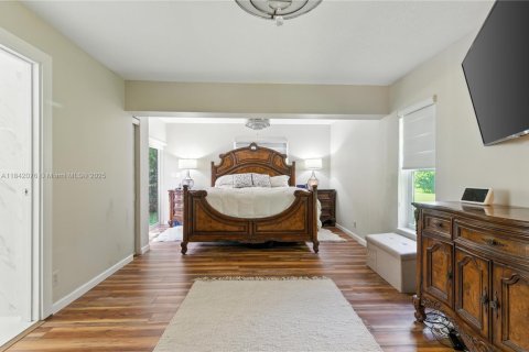 House in Southwest Ranches, Florida 3 bedrooms, 243.03 sq.m. № 1834020 - photo 9