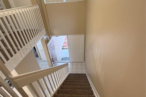 Снять в аренду таунхаус в Пемброк-Пайнс, Флорида 2 спальни, 113.9м2, № 2003791 - фото 17