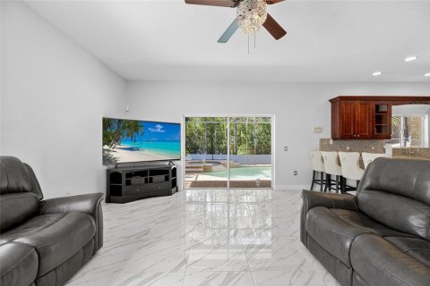 Casa en venta en Oldsmar, Florida, 4 dormitorios, 304.07 m2 № 1837990 - foto 11