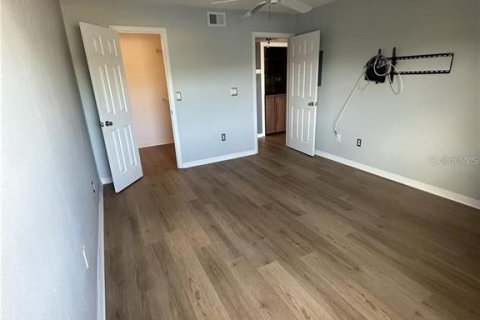 Copropriété à louer à Clearwater, Floride: 2 chambres, 82.4 m2 № 2099358 - photo 12