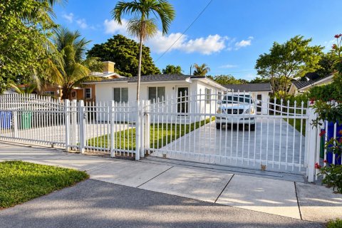 House in Miami, Florida 3 bedrooms, 189.52 sq.m. № 2432910