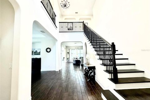 Casa en venta en Wesley Chapel, Florida, 5 dormitorios, 378.02 m2 № 2152362 - foto 3