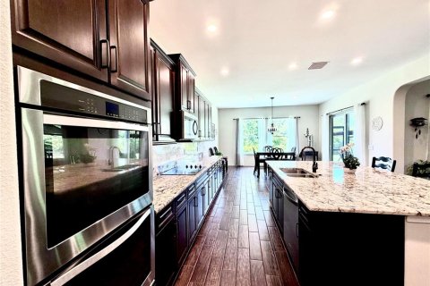 Casa en venta en Wesley Chapel, Florida, 5 dormitorios, 378.02 m2 № 2152362 - foto 13