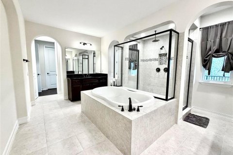 Casa en venta en Wesley Chapel, Florida, 5 dormitorios, 378.02 m2 № 2152362 - foto 26