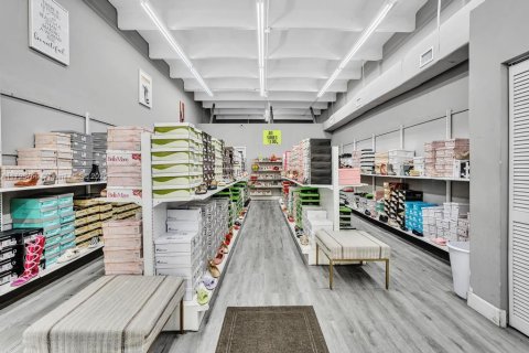 Купить коммерческую недвижимость в Майами, Флорида № 2020848 - фото 7