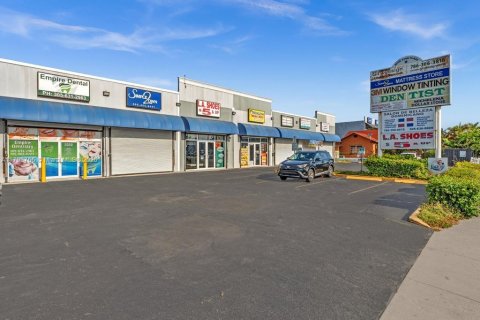 Купить коммерческую недвижимость в Майами, Флорида № 2020848 - фото 3