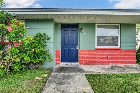 Appartement à Saint Petersburg, Floride 2 chambres, 128.58 m2 № 2135621