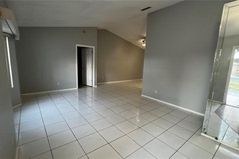 Villa ou maison à vendre à Orlando, Floride: 3 chambres, 191.1 m2 № 2098005 - photo 3