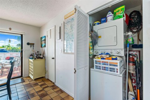 Townhouse in Key Largo, Florida 2 bedrooms, 91.97 sq.m. № 2265493 - photo 16
