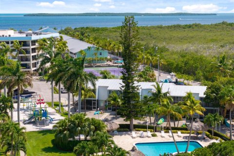 Townhouse in Key Largo, Florida 2 bedrooms, 91.97 sq.m. № 2265493