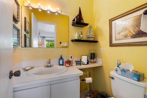 Townhouse in Key Largo, Florida 2 bedrooms, 91.97 sq.m. № 2265493 - photo 17